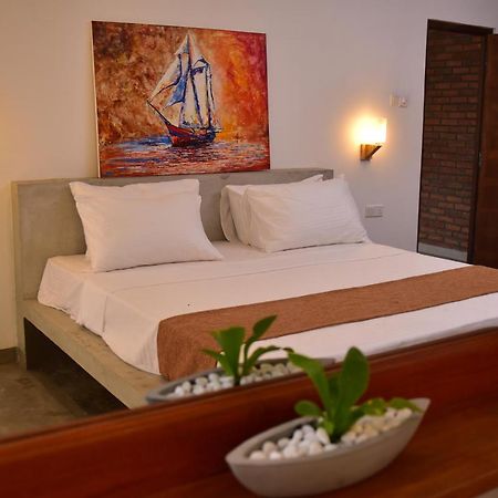 Lily Holiday Apartments Хиккадува Экстерьер фото