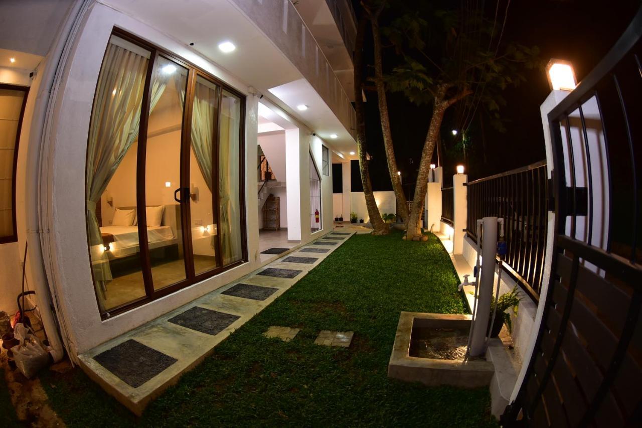 Lily Holiday Apartments Хиккадува Экстерьер фото