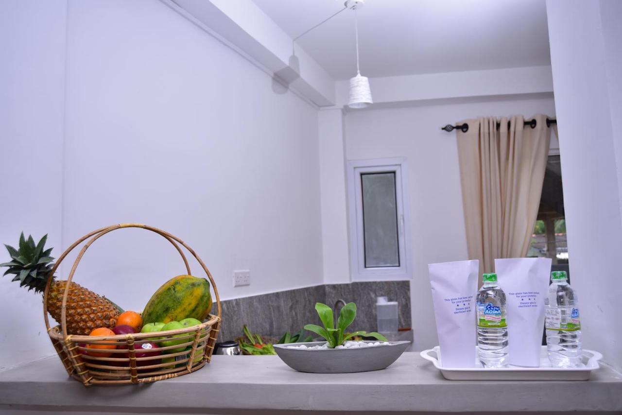 Lily Holiday Apartments Хиккадува Экстерьер фото