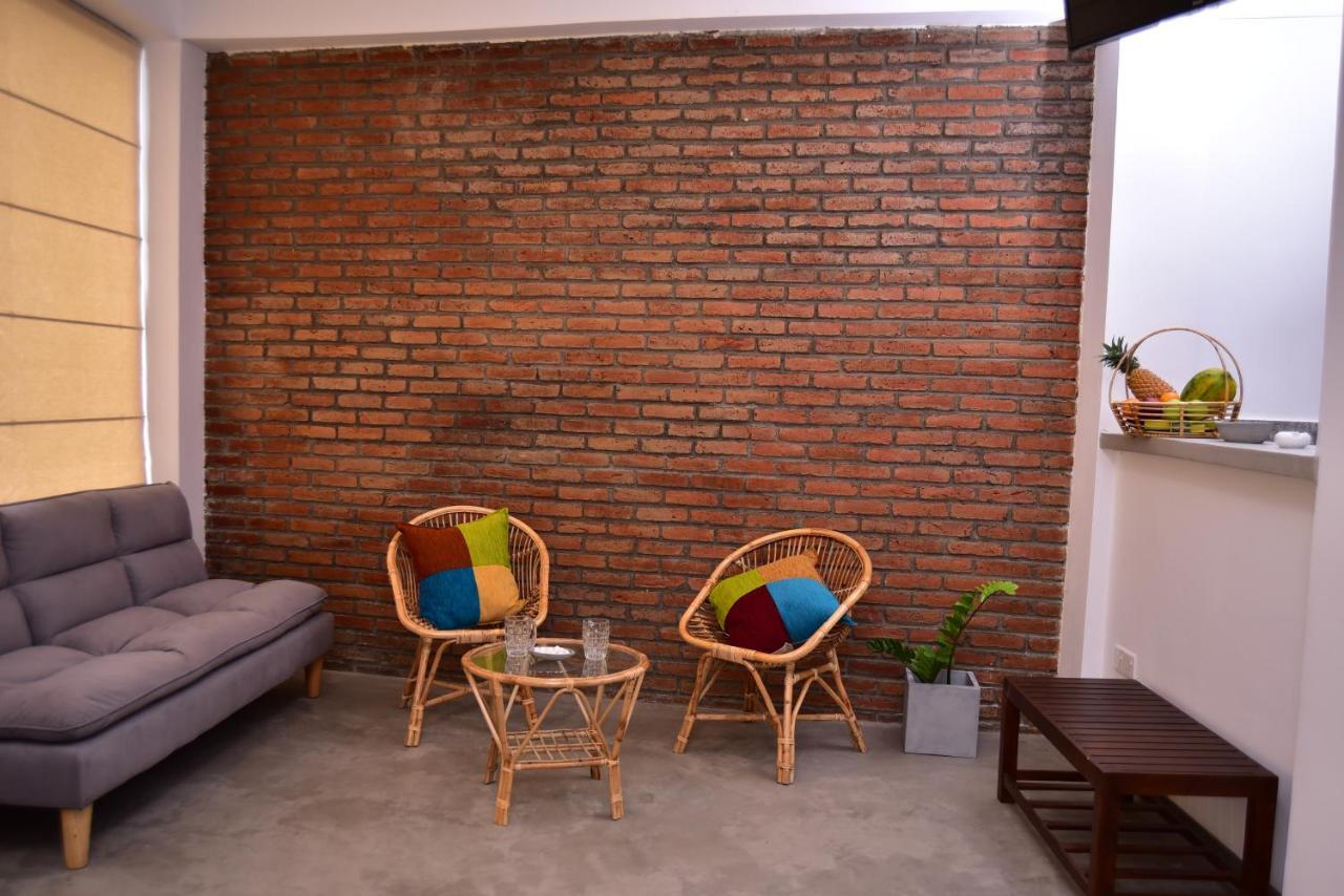 Lily Holiday Apartments Хиккадува Экстерьер фото