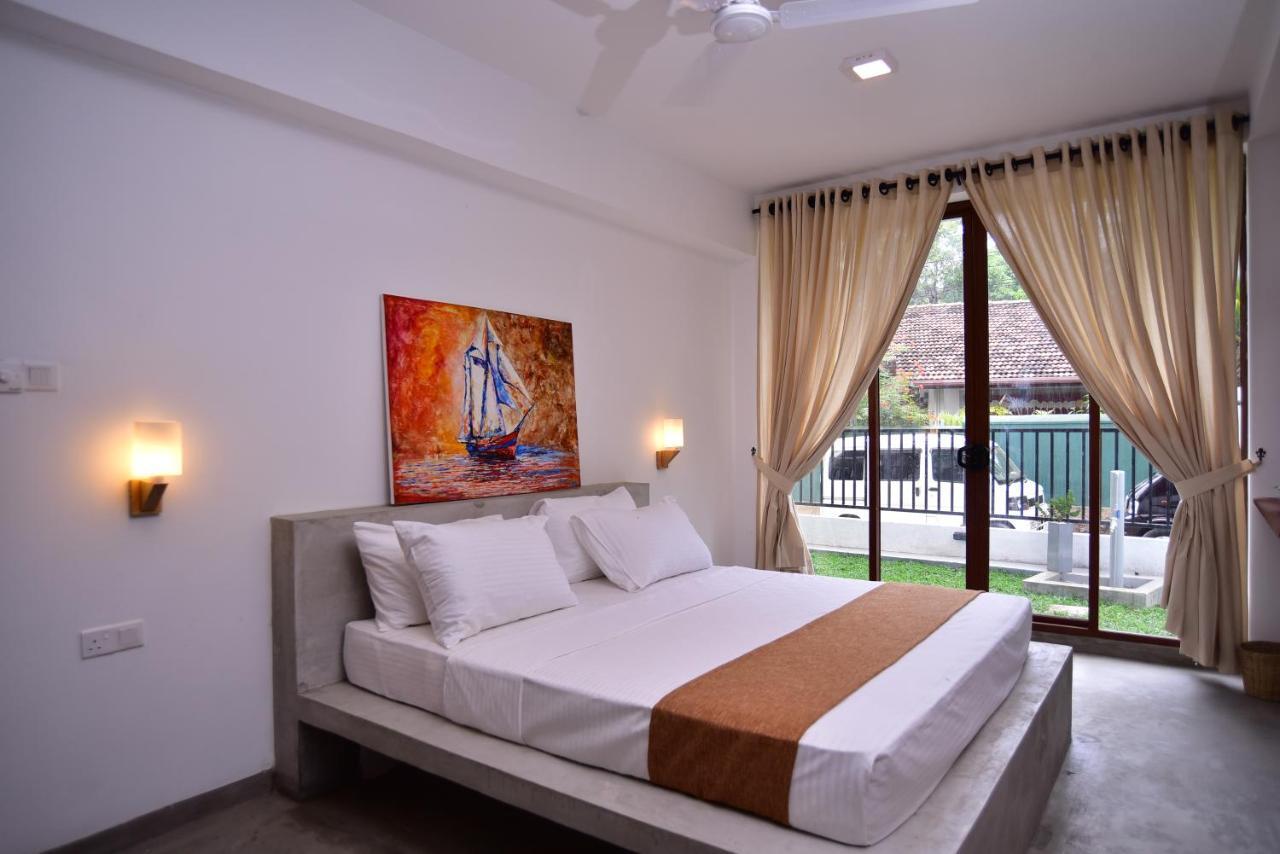 Lily Holiday Apartments Хиккадува Экстерьер фото