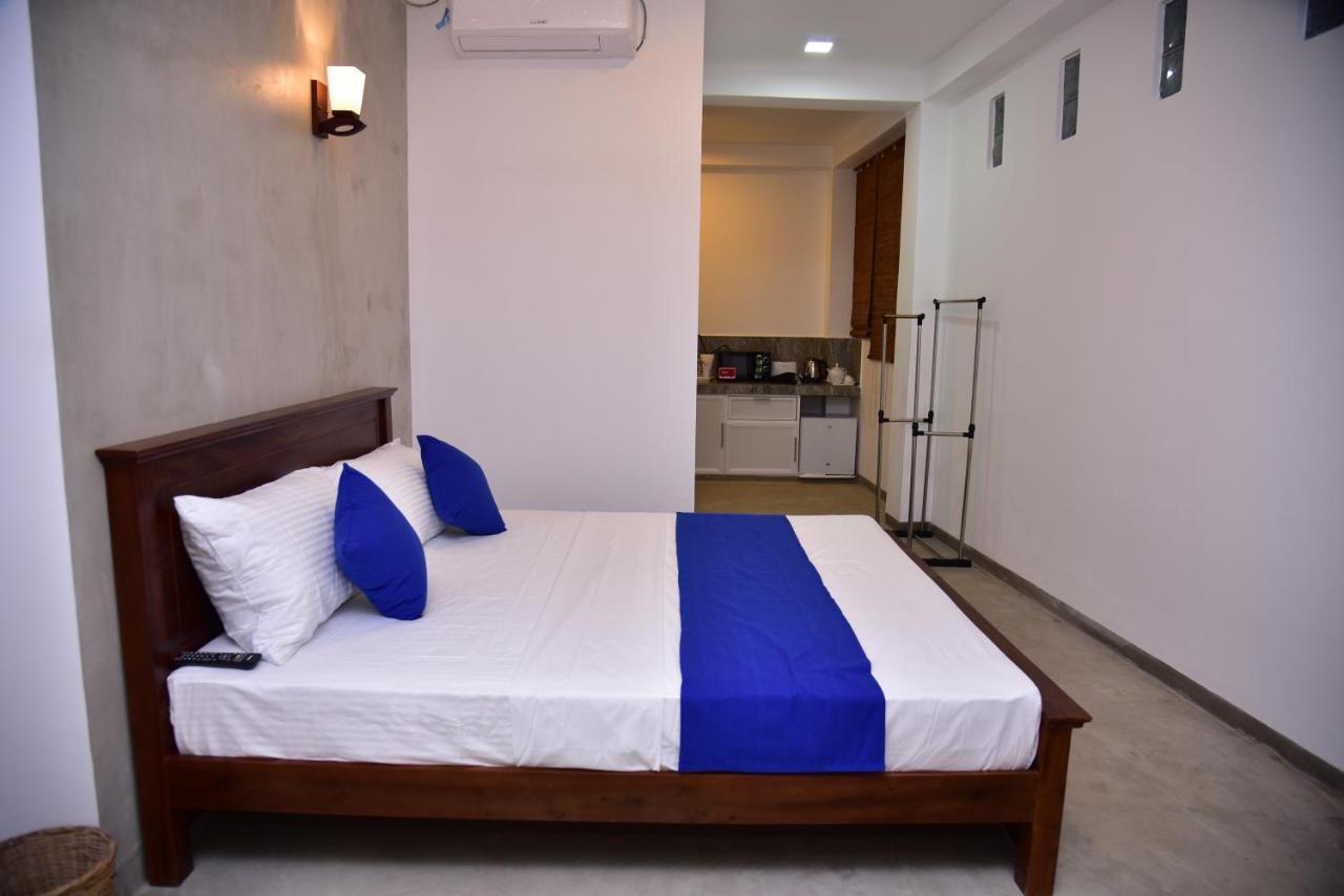 Lily Holiday Apartments Хиккадува Экстерьер фото