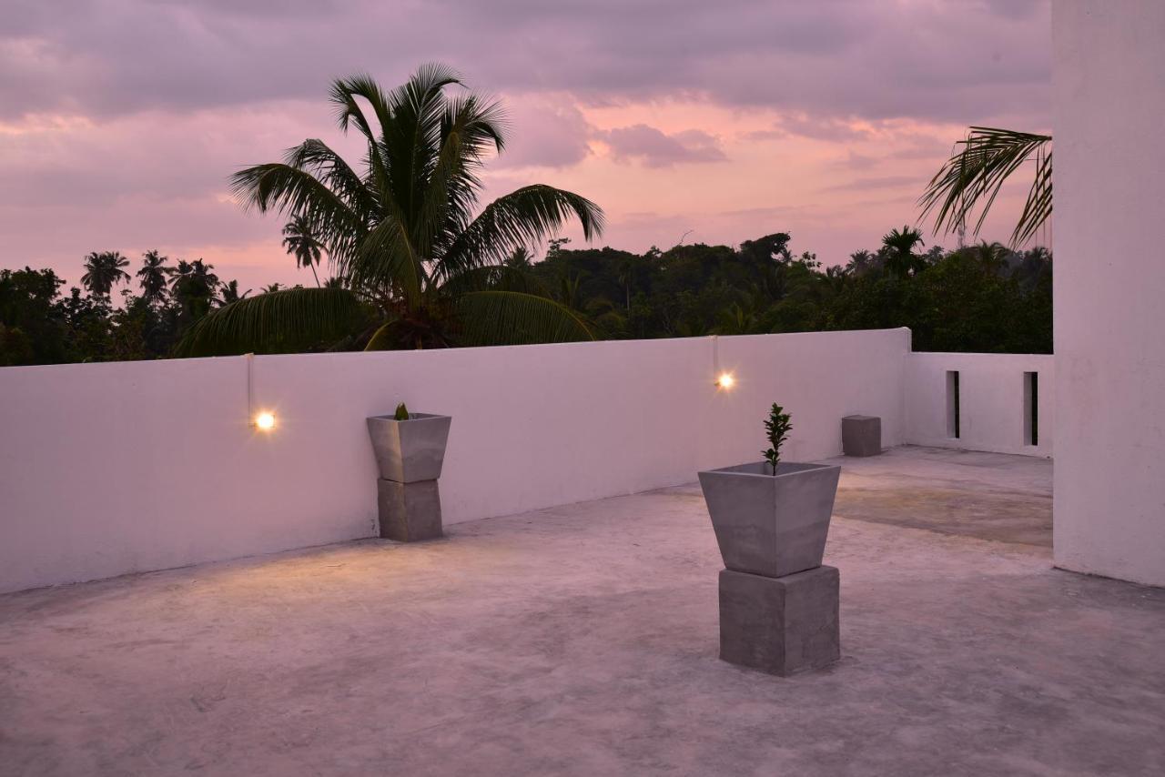 Lily Holiday Apartments Хиккадува Экстерьер фото
