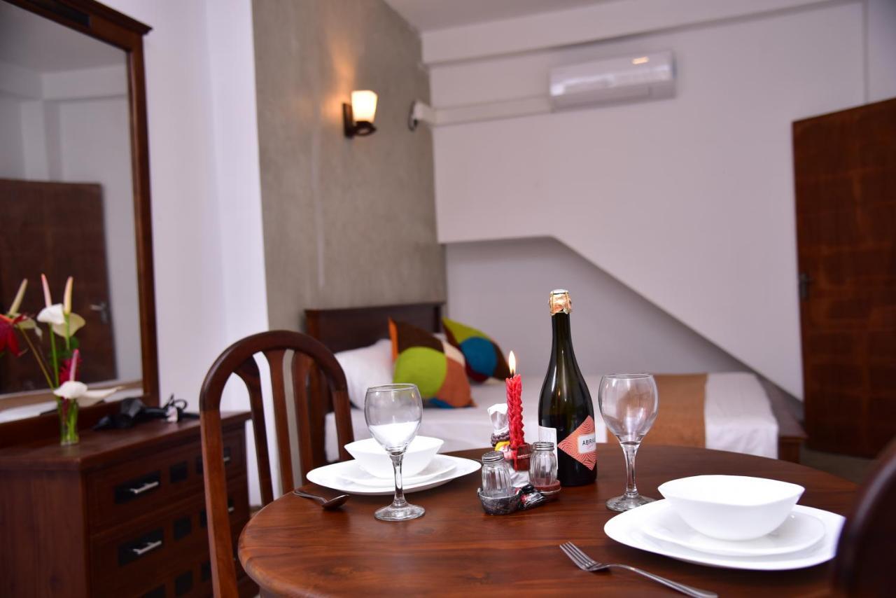 Lily Holiday Apartments Хиккадува Экстерьер фото